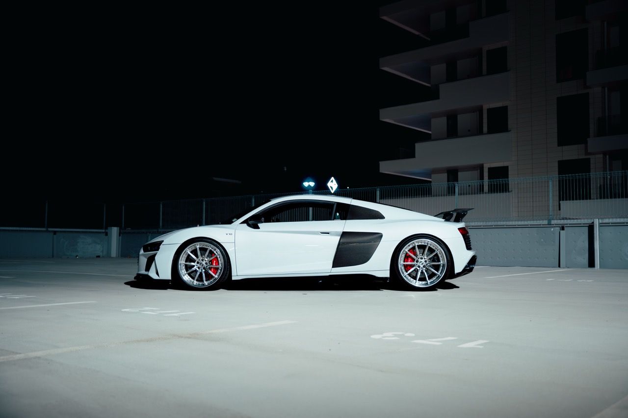 Gen 3 Audi R8 with Motivo Forged CS-M custom wheels in gloss brushed clear face and gloss polished clear lip side view