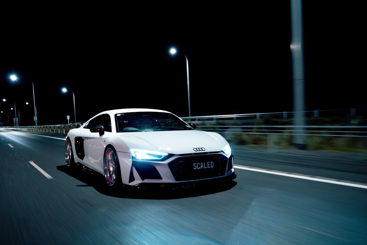 Gen 3 Audi R8 with Motivo Forged CS-M custom wheels in gloss brushed clear face and gloss polished clear lip side view