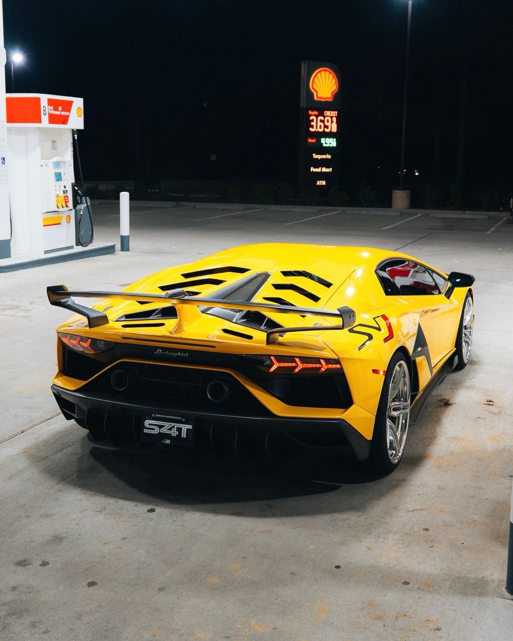 Lamborghini Aventador SVJ with Motivo Forged CS-Y custom wheels in gloss polished clear face and gloss polished clear lip rear view