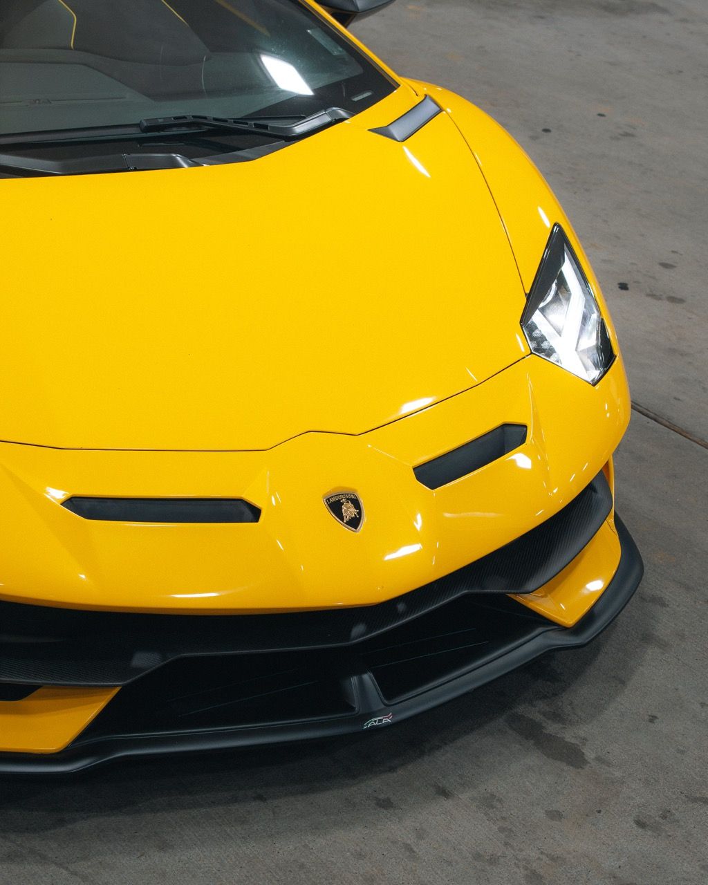 Lamborghini Aventador SVJ with Motivo Forged CS-Y custom wheels in gloss polished clear face and gloss polished clear lip front view