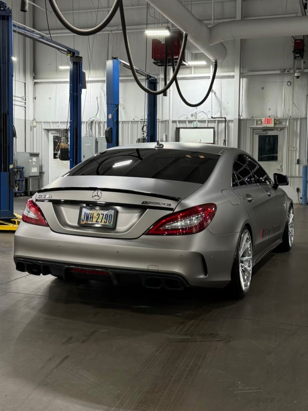 Mercedes-Benz CLS63s with Motivo Forged CS-R custom wheels in gloss brushed clear wheels and gloss polished clear lip side view