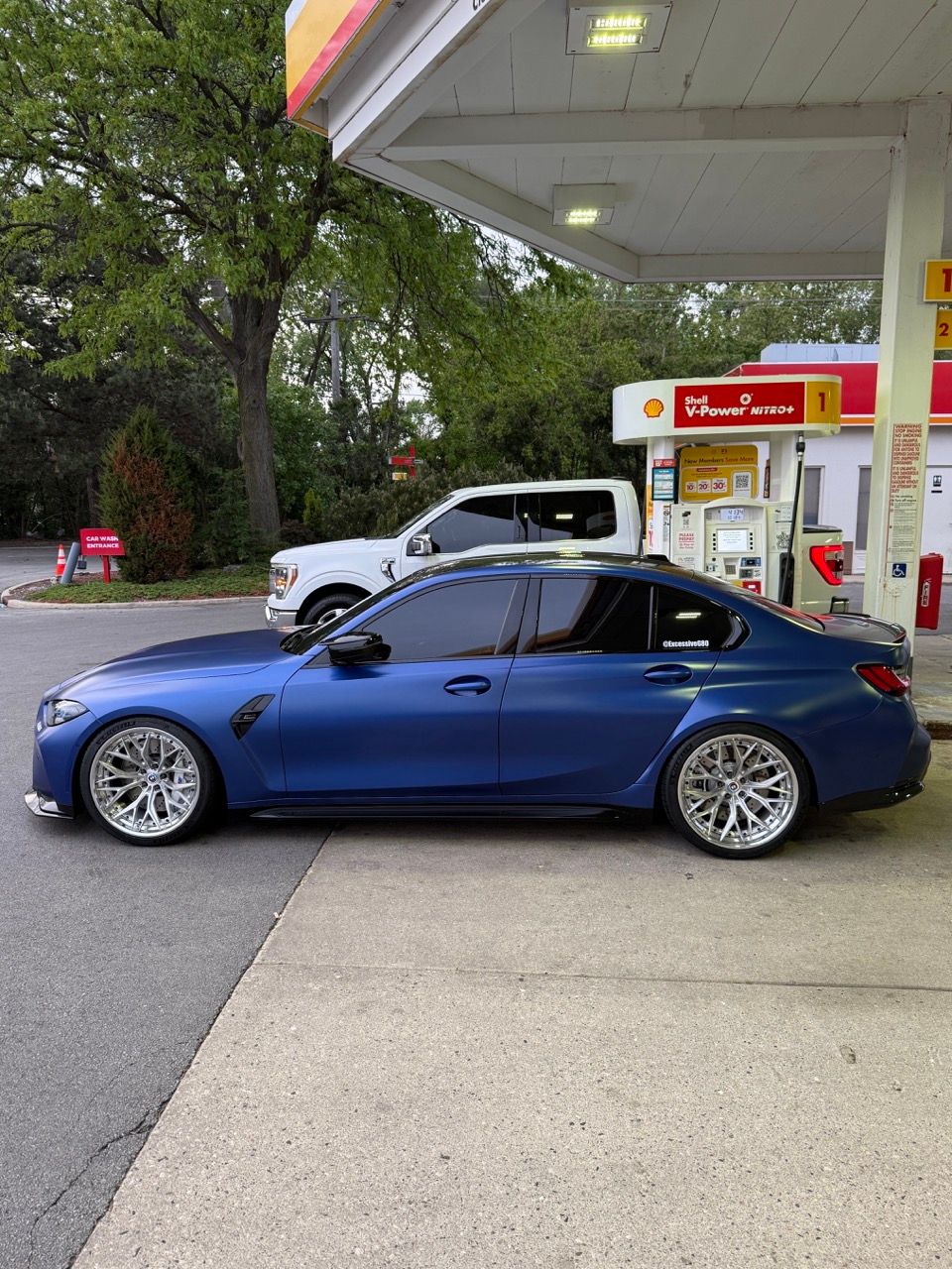 BMW M3 G80 with Motivo Forged CS-J custom wheels in gloss brushed clear face and gloss polished clear side view