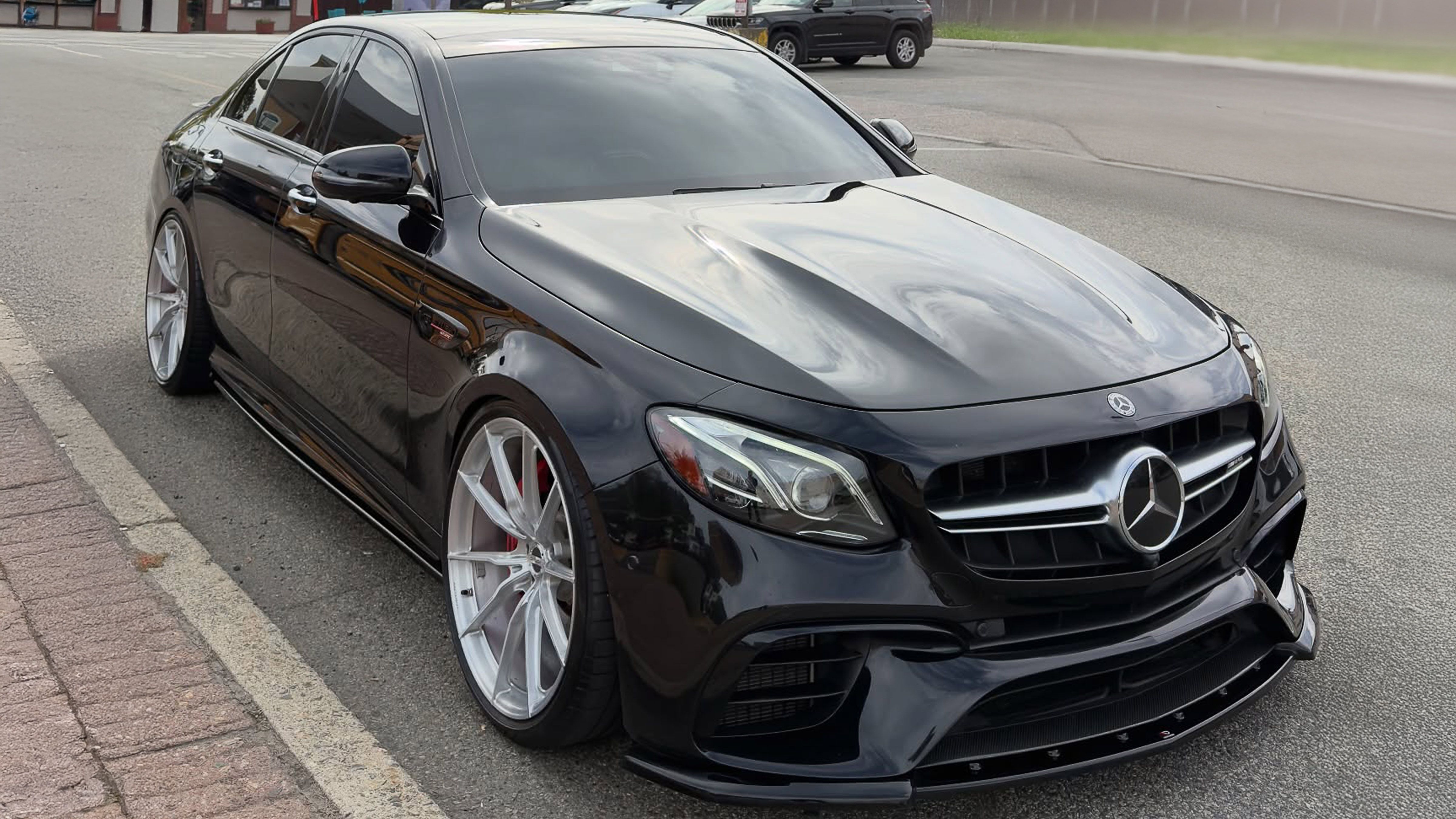2019 Mercedes-Benz E63s with MB-B wheels