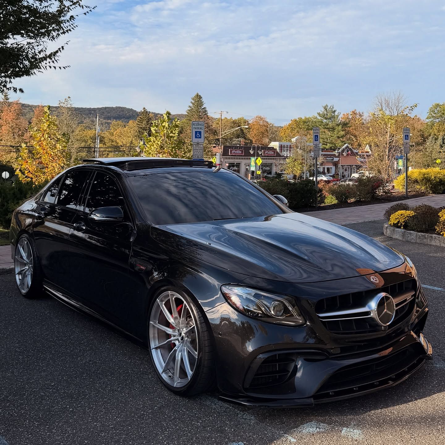 Mercedes-Benz E63s with Motivo Forged MB-B custom wheels in gloss brushed clear finish front view