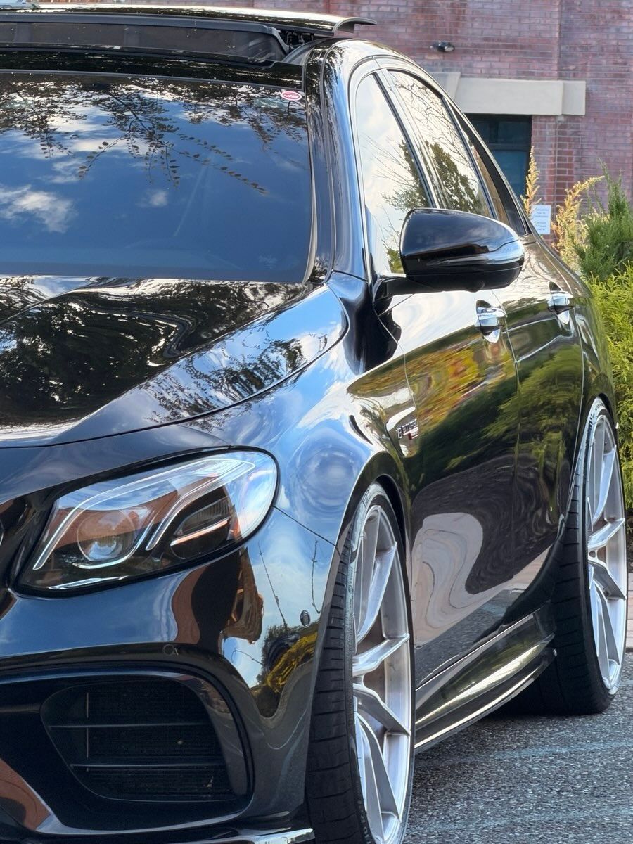 Mercedes-Benz E63s with Motivo Forged MB-B custom wheels in gloss brushed clear finish flush fitment view