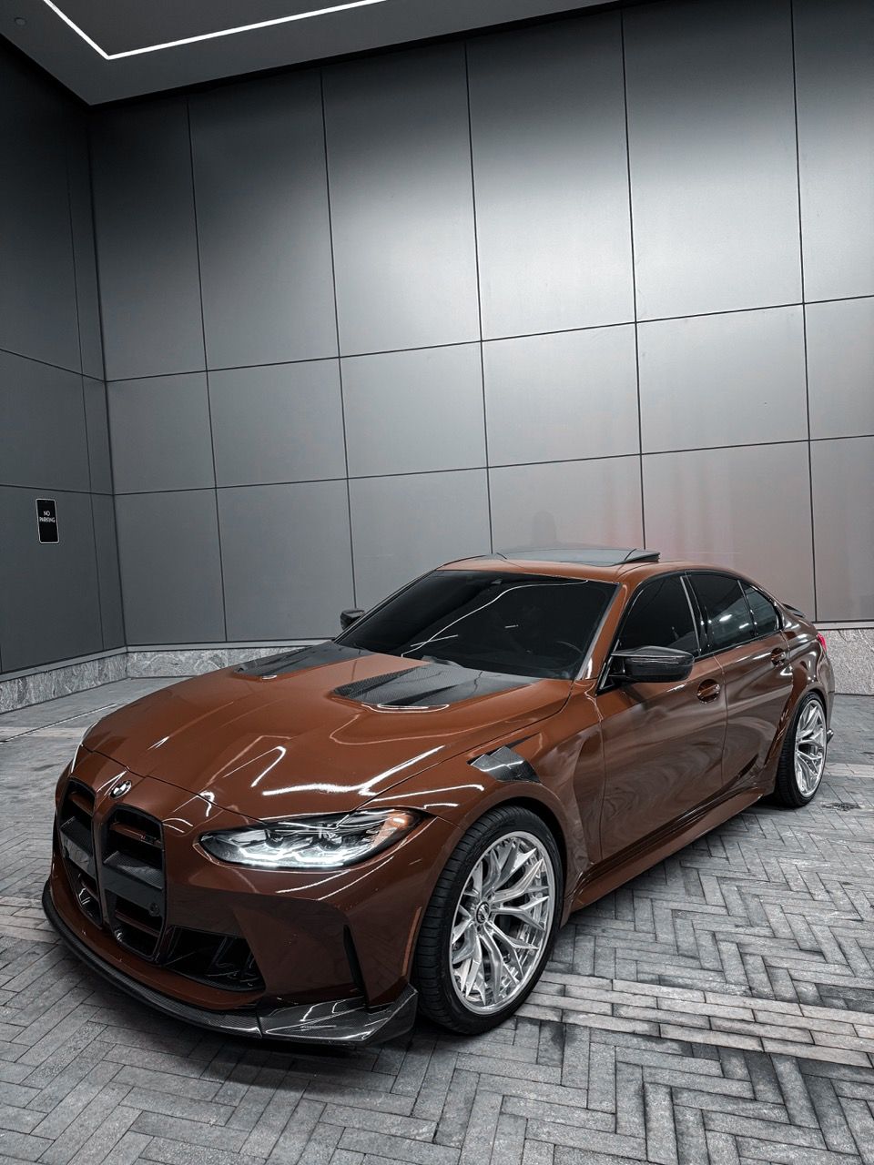 BMW M3 G80 with Motivo Forged CS-J custom wheels in gloss brushed clear face and gloss polished clear front side view