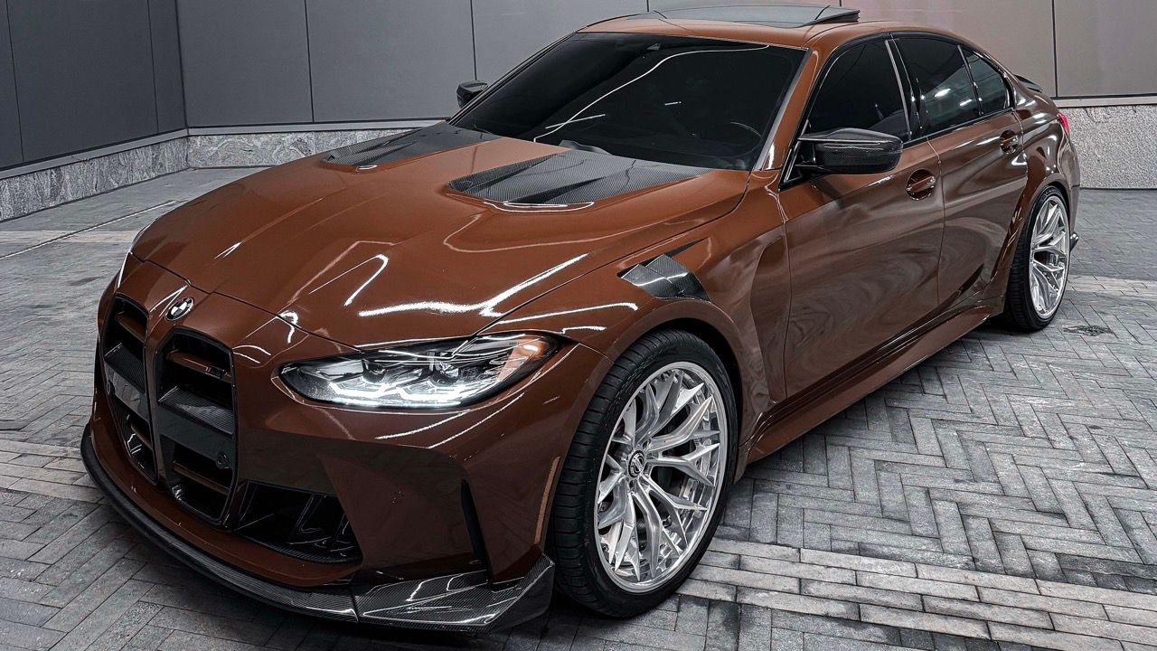 BMW M3 G80 with Motivo Forged CS-J custom wheels in gloss brushed clear face and gloss polished clear front side view