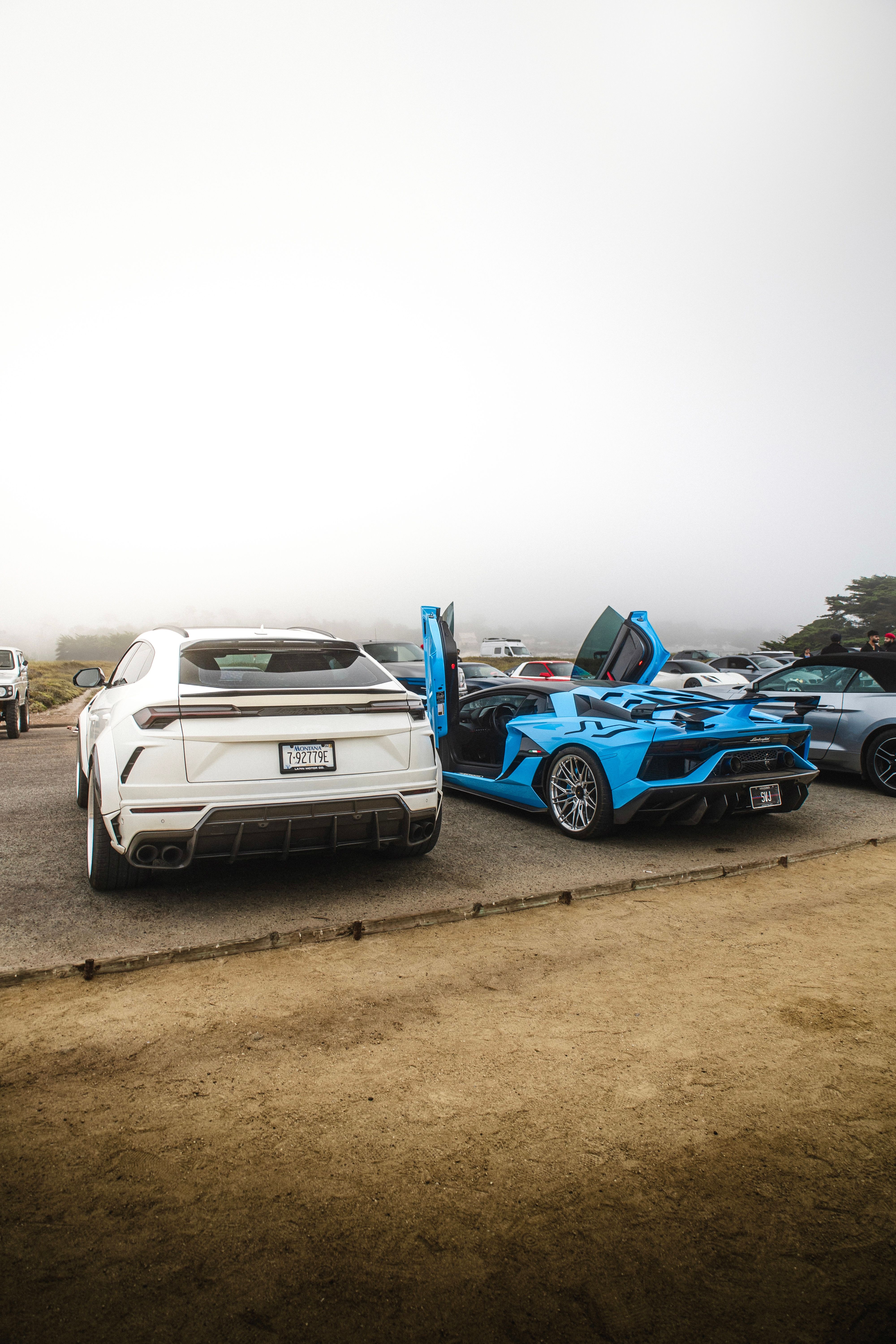 Lamborghini Urus with Motivo Forged CS-S custom wheels in gloss brushed clear face and gloss polished clear lip side view