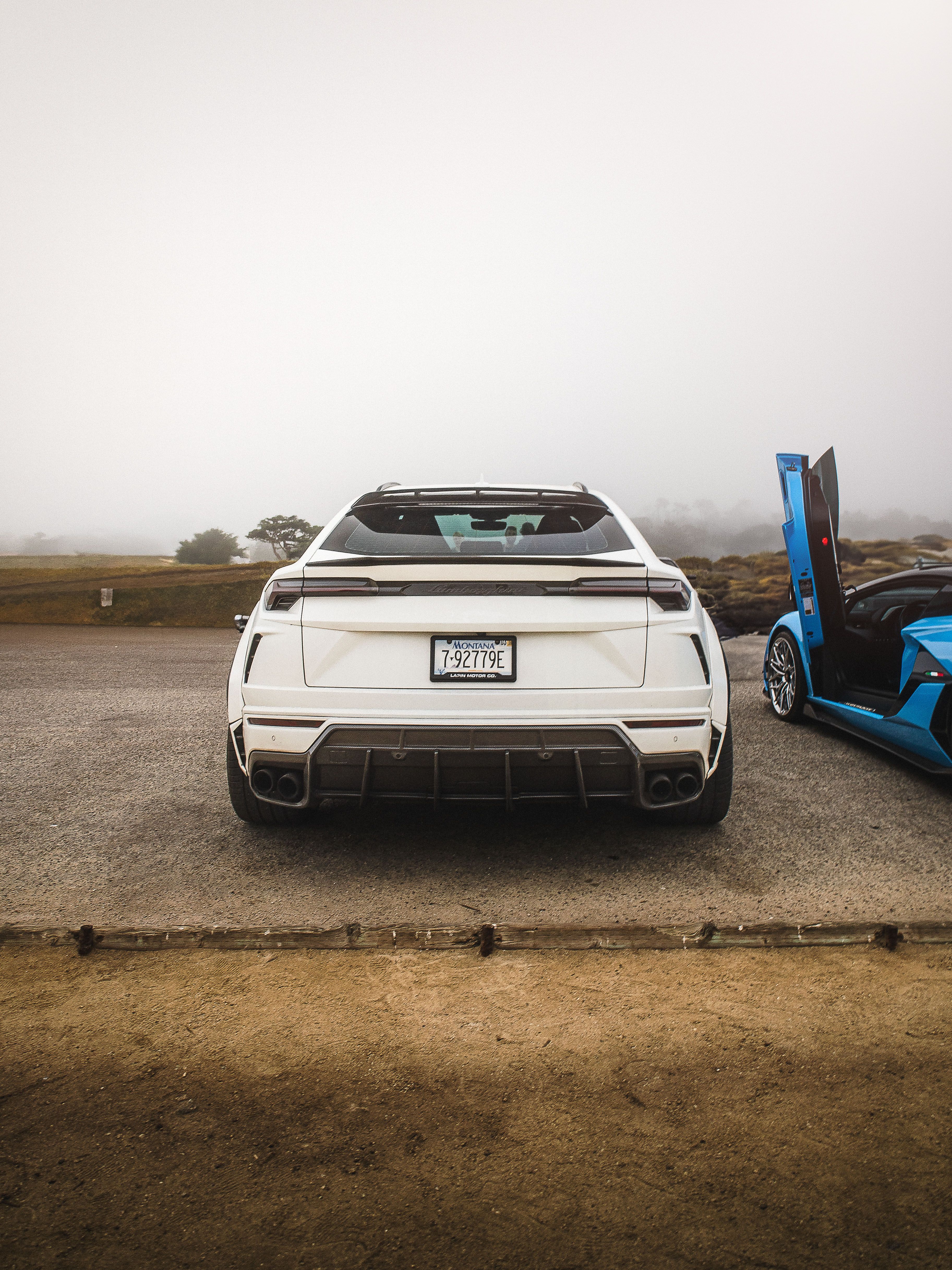 Lamborghini Urus with Motivo Forged CS-S custom wheels in gloss brushed clear face and gloss polished clear lip side view