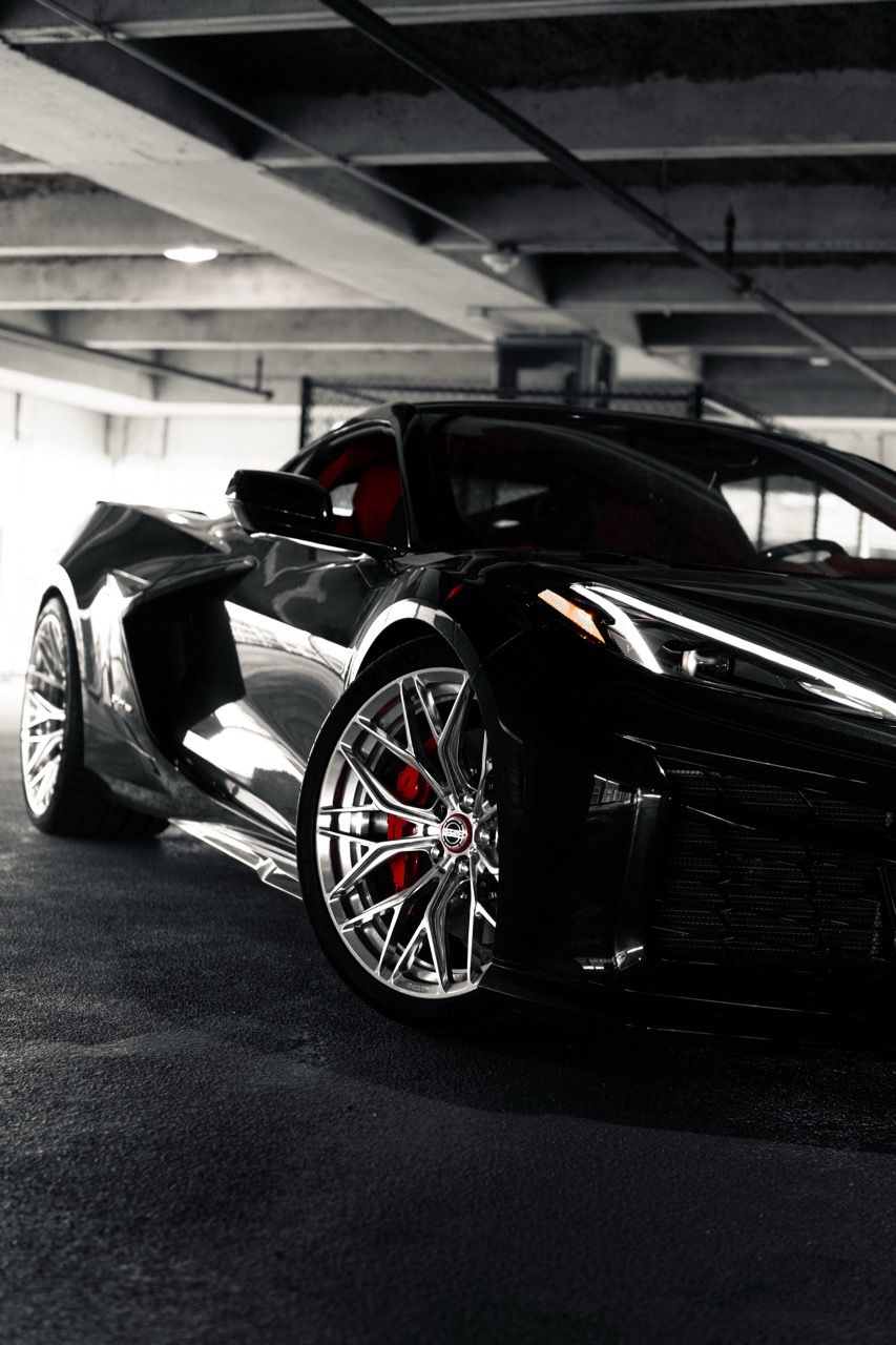 Chevy Corvette Z06 C8 z06cscwith Motivo Forged CS-C custom wheels in gloss polished clear face and brushed clear barrel side view