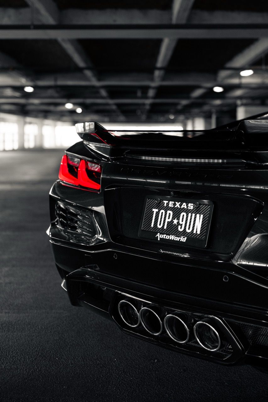 Chevy Corvette Z06 C8 z06cscwith Motivo Forged CS-C custom wheels in gloss polished clear face and brushed clear barrel side view