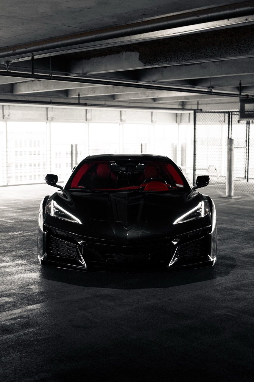 Chevy Corvette Z06 C8 z06cscwith Motivo Forged CS-C custom wheels in gloss polished clear face and brushed clear barrel side view